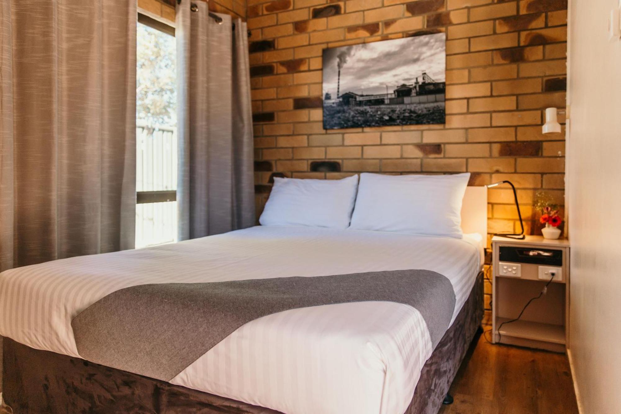 Abacus Motel 마운트아이자 외부 사진